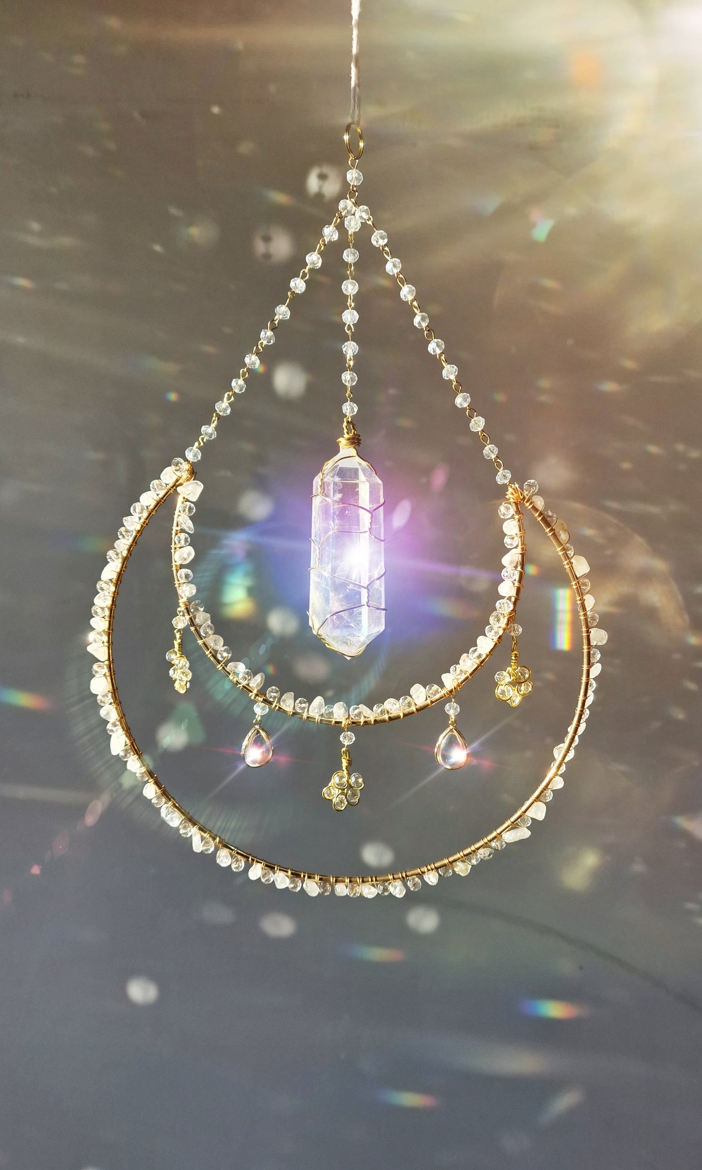 Moon suncatcher Aura quartz and clear quartz - Glow