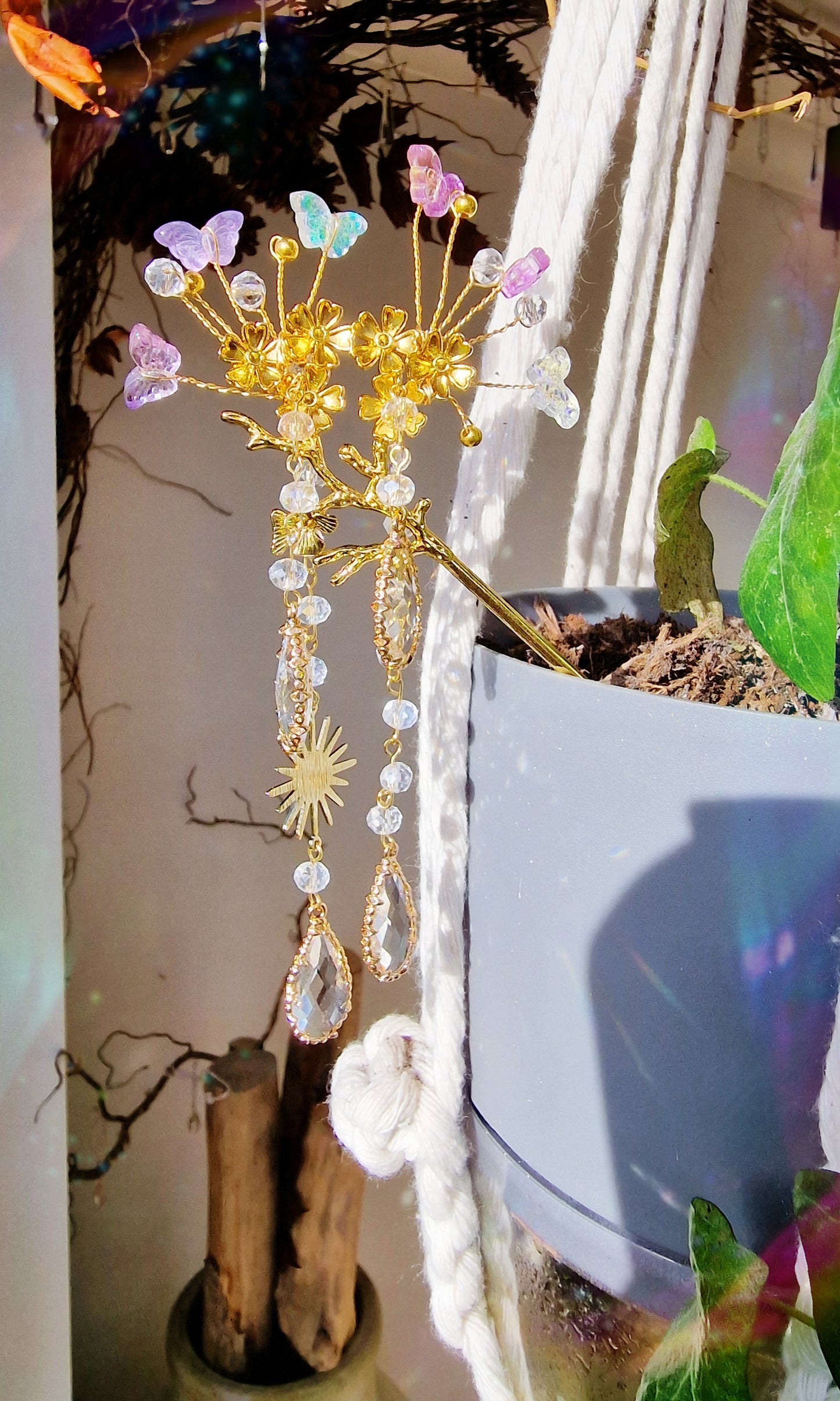 Fairy Suncatcher Plant Wand - Jezebel