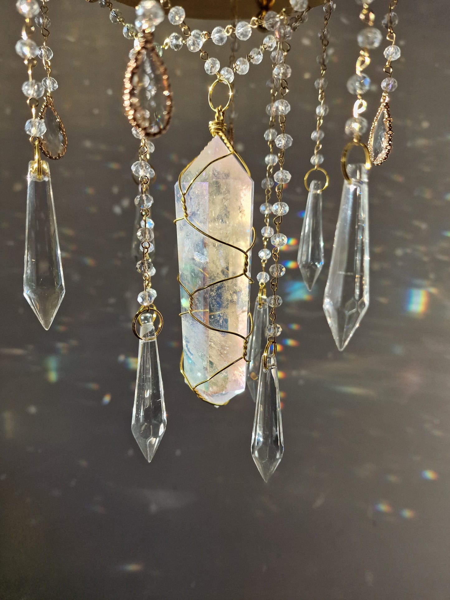 Suncatcher lantern with amethyst and aura quartz - Amaryllis