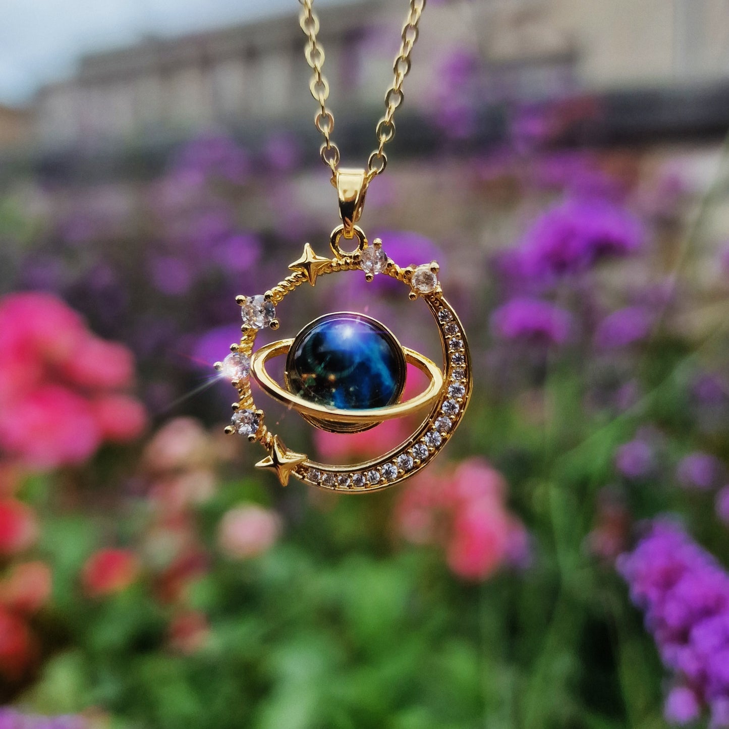 Elarin Wearable Saturn Suncatcher – Necklace Only