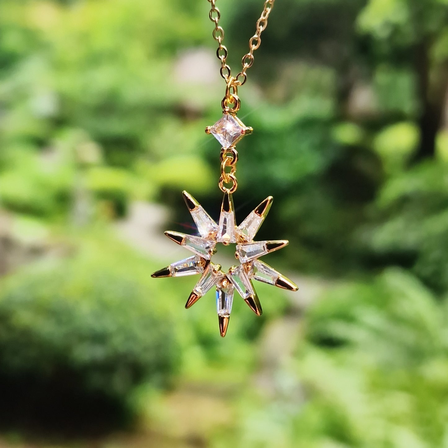 Nyra’s Light Wearable Star Suncatcher – Necklace Only