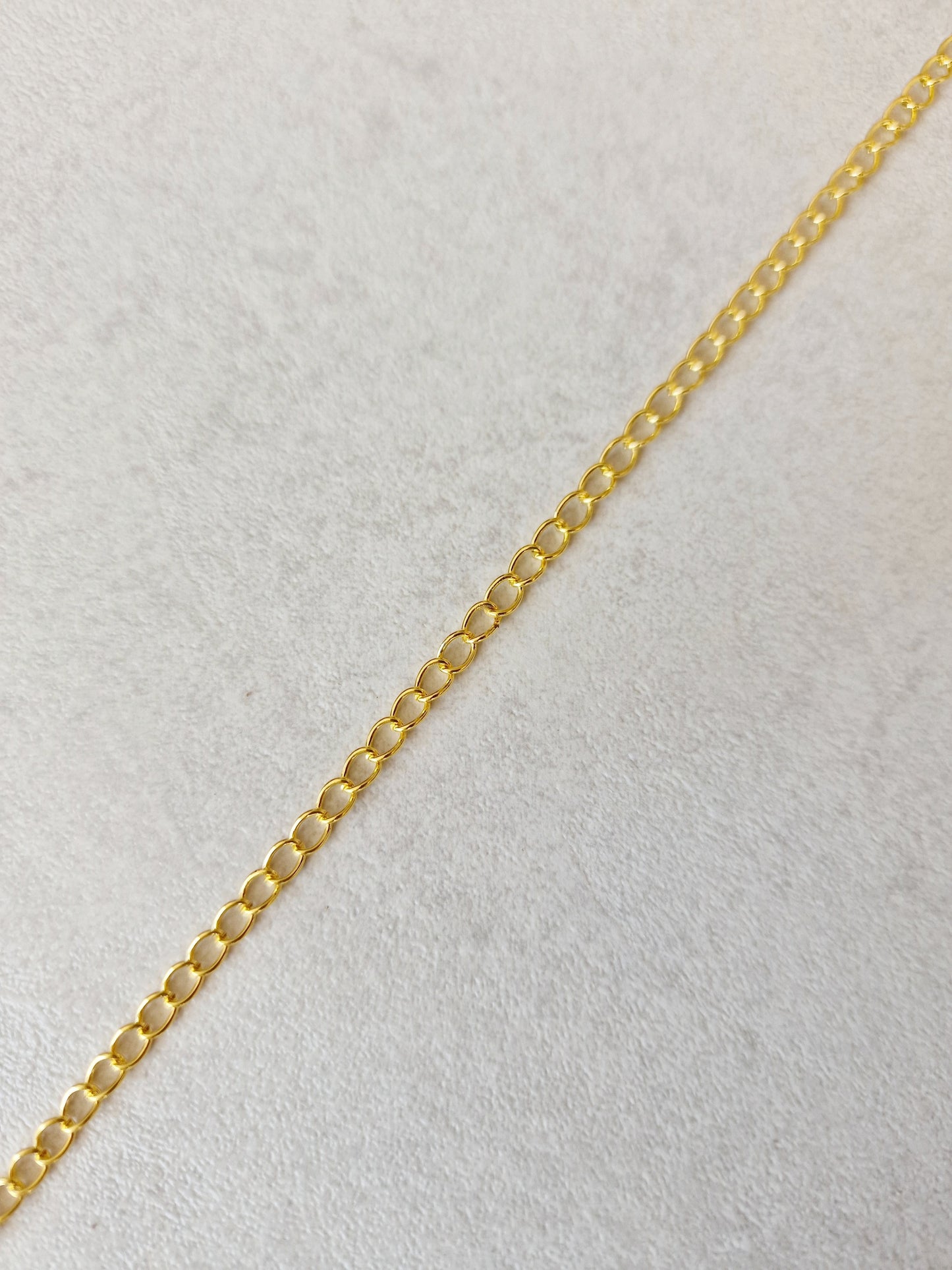 Plain chain golden