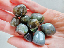 Load image into Gallery viewer, Labradorite tumble stone