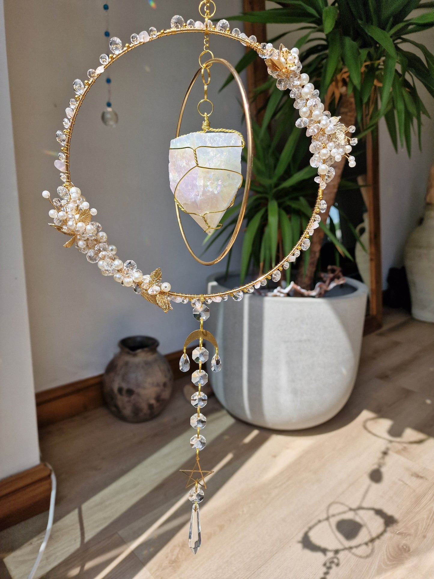 Crystal floral suncatcher snow quartz - Sabrina