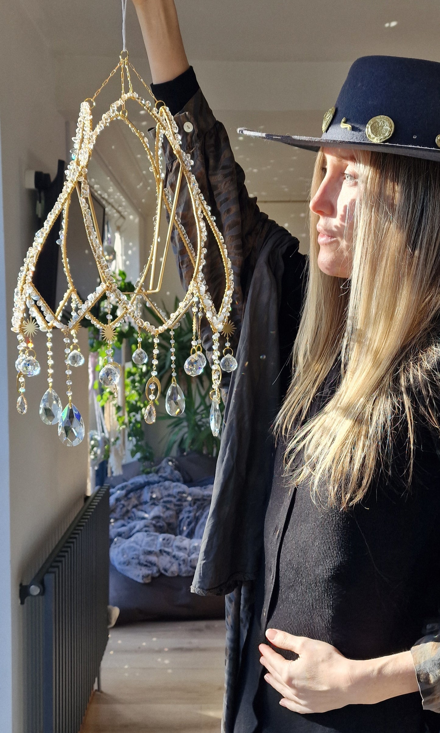 Aura quartz Suncatcher lamp Feyre