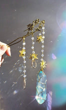Load image into Gallery viewer, Suncatcher wand blue aura quartz bird