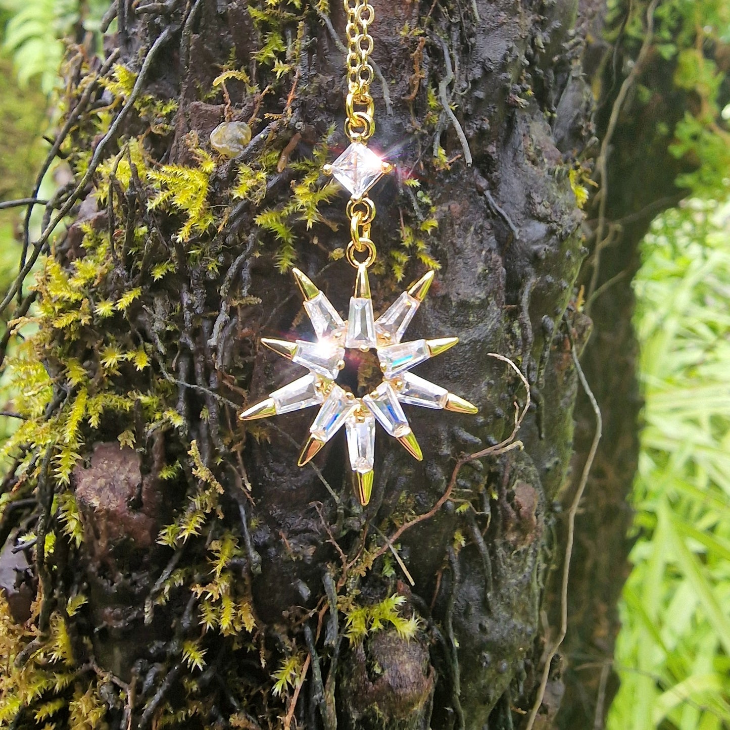 Nyra’s Light Wearable Star Suncatcher – Necklace Only