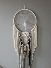 Load image into Gallery viewer, Feather Dreamcatcher macrame