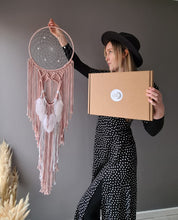 Load image into Gallery viewer, macrame dreamcatcher kit
