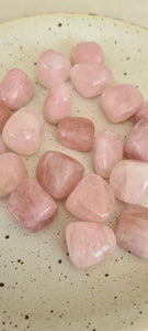Rose quartz tumble stone